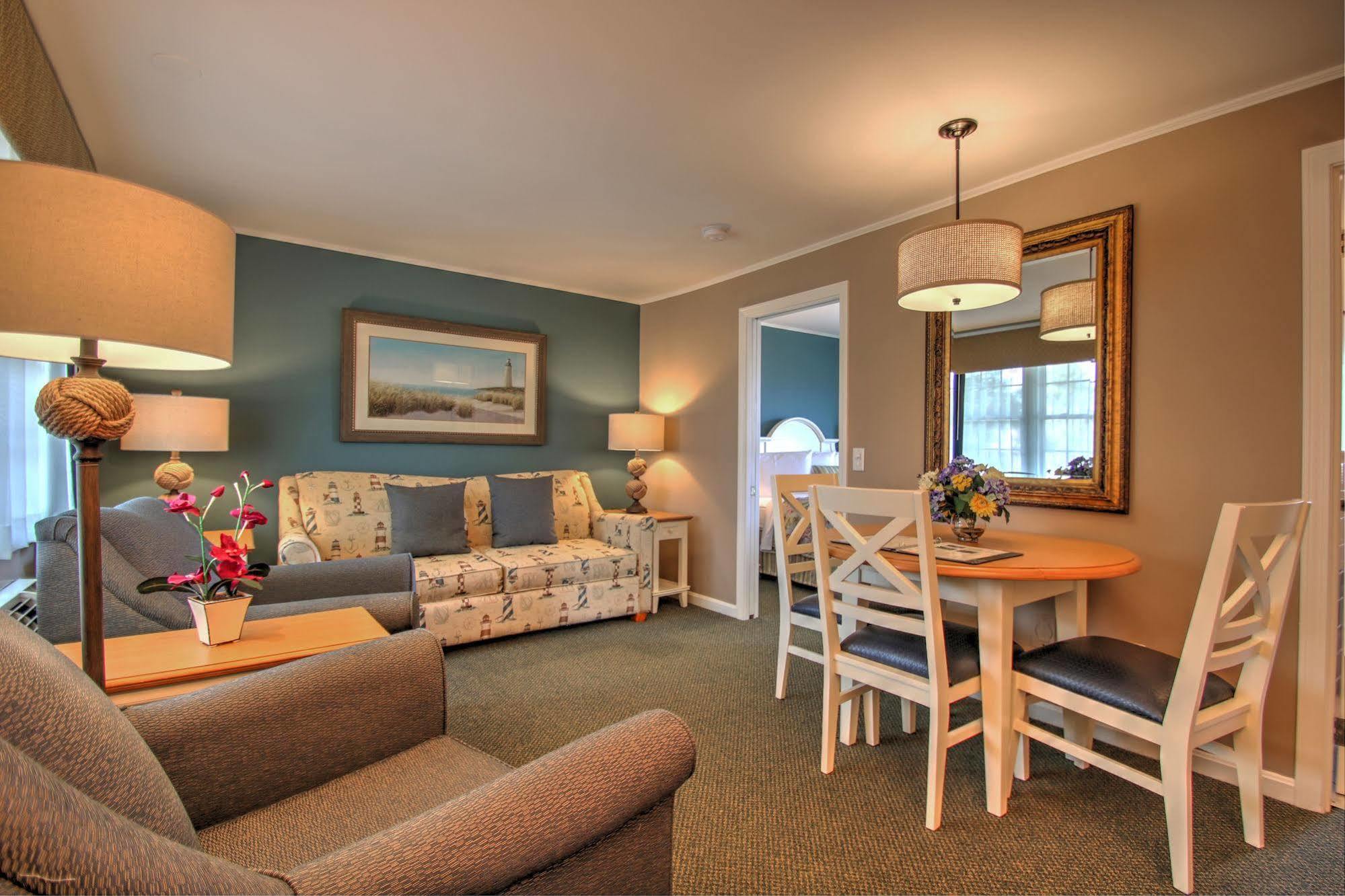 Colonial Acres Resort Уест Ярмут Екстериор снимка