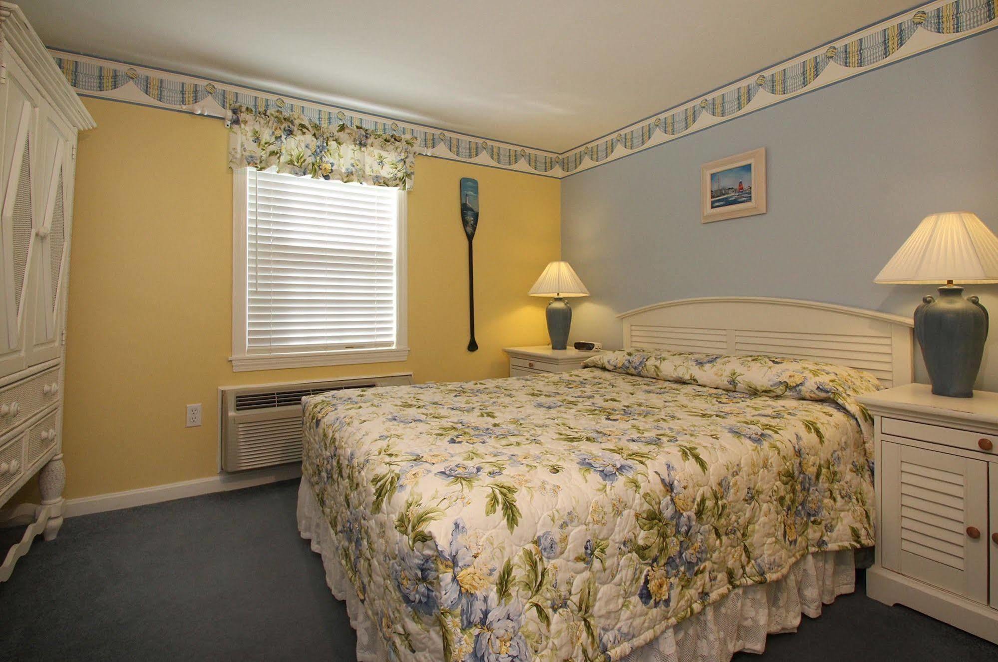 Colonial Acres Resort Уест Ярмут Екстериор снимка
