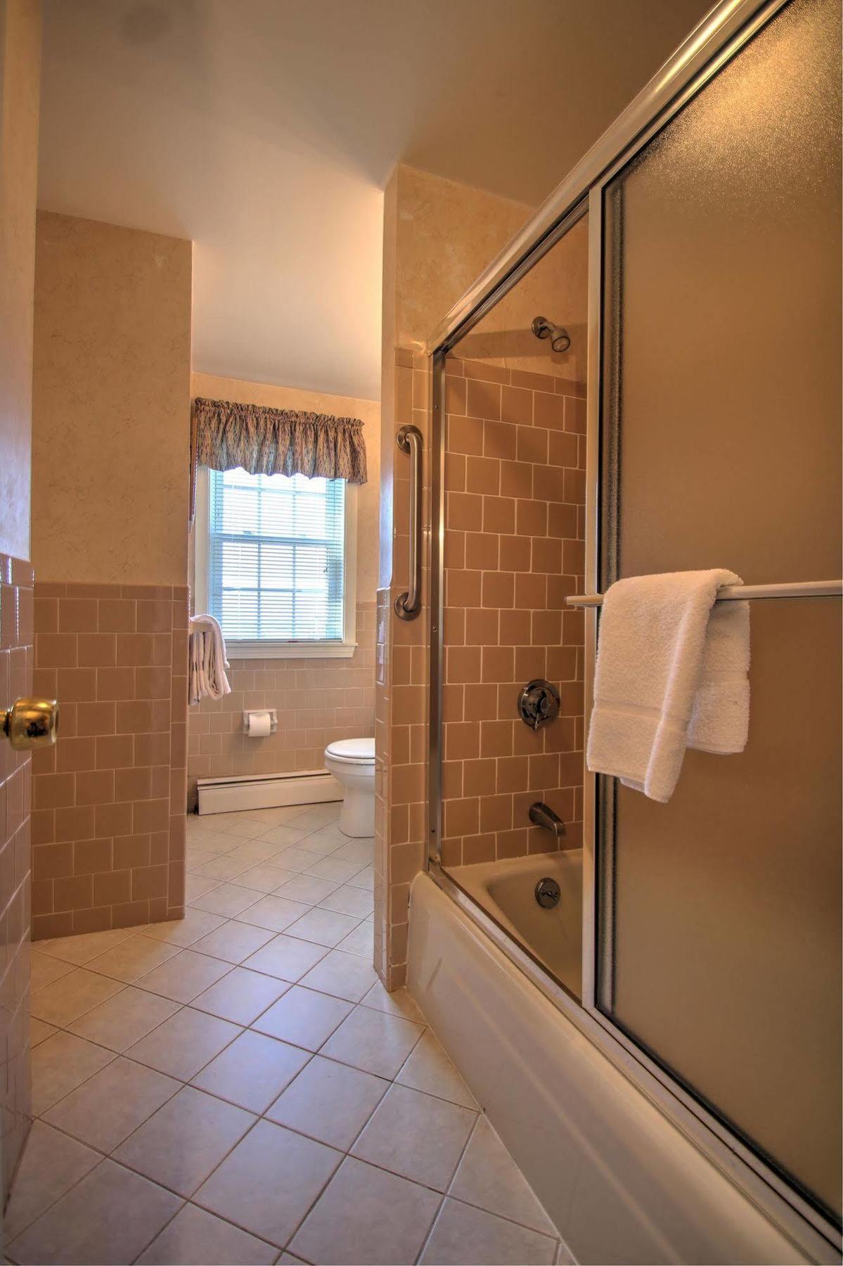 Colonial Acres Resort Уест Ярмут Екстериор снимка